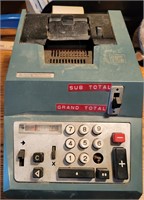 Vintage Olivetti Underwood Adding Machine