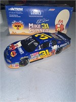 21-48 MIKE SKINNER #31 LOWES / LOONEY TUNES 2001