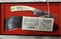 Schrade Scrimshaw Knife in Box W/Sheath