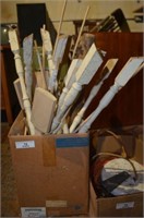 ASSORTED WHITE WOOD SPINDLES, PIECES OF DOWEL,