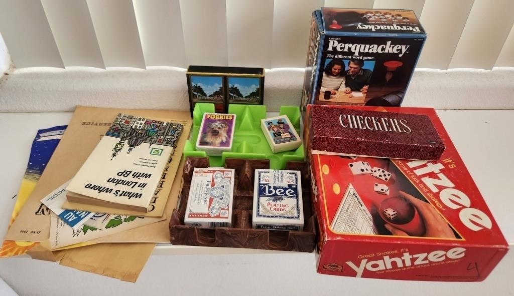 K - MIXED LOT OF GLAMES & PLAYING CARDS (L34)