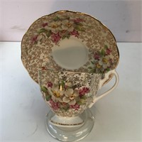 QUEEN ANNE TEACUP & SAUCER