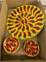 CHILI PEPPERS PLATTER AND BOWLS