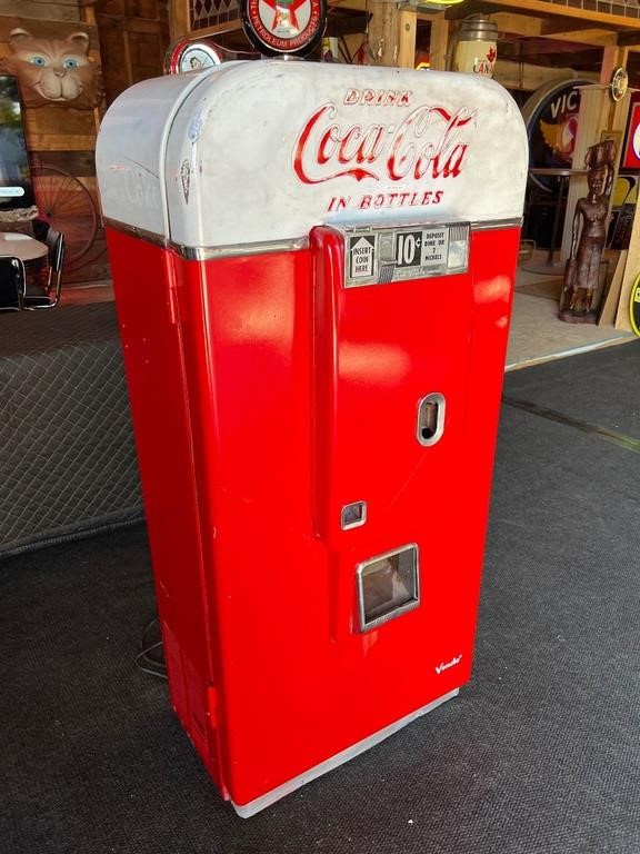 Vintage Vendo 80 Coca-Cola Machine