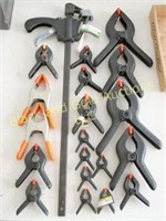 Flat of 20 assorted clamps