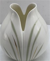 7in Royal Doulton Vase