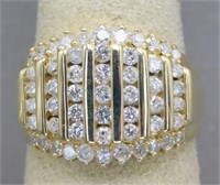 14K FASHION RING WITH 1.00C TTW DIAMONDS. SIZE