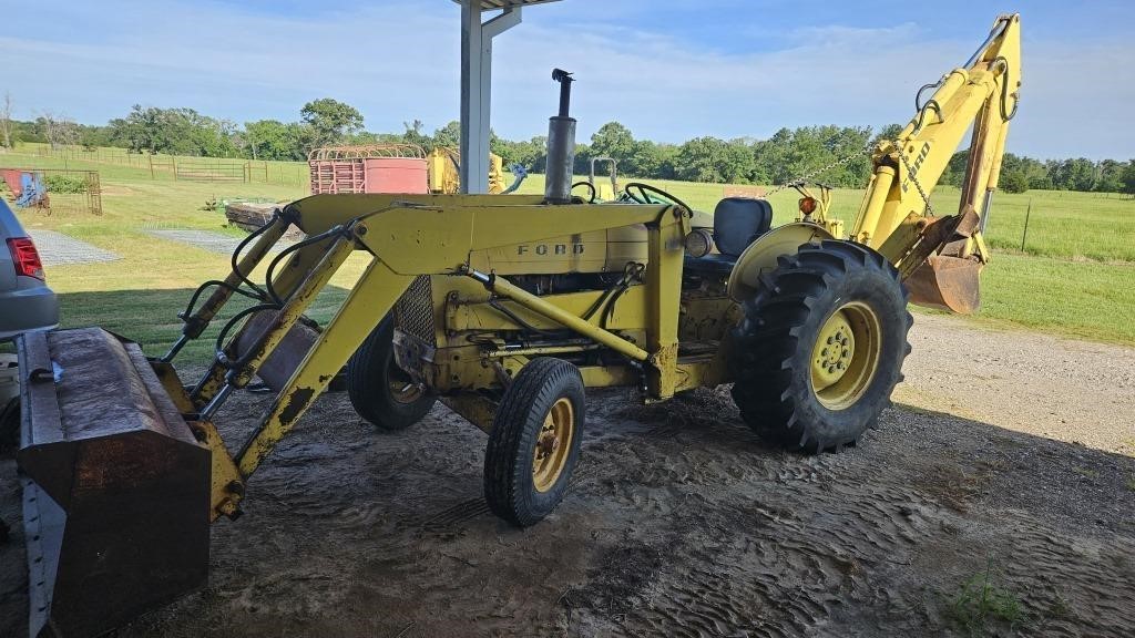 1975 Ford 3500 Deisel  Backhoe loader A1 condition