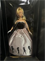 Timelesss Shilouette Barbie 2000