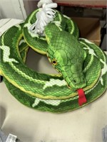 PLUSH GREEN SNAKE