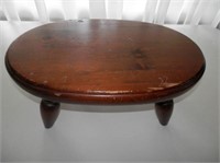 sm. oval wood foot stool