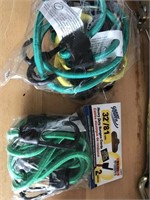 LOT OF (4) BUNGEE CORDS & RATCHET STRAPS
