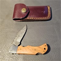 Damascus Knife w/ Leather Sheath