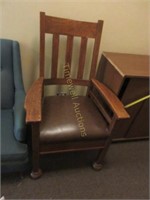 Fantastic Mission Oak chair