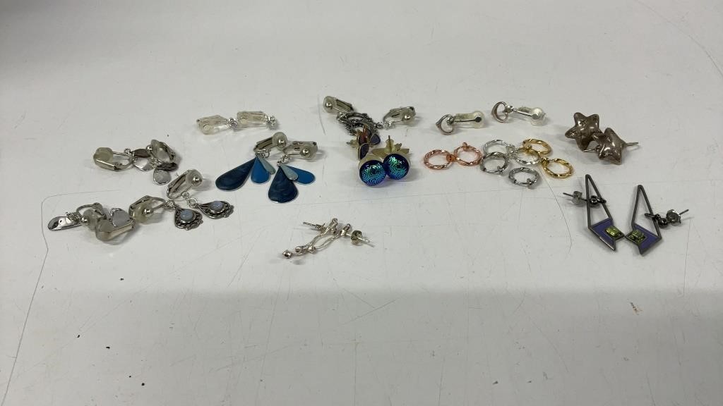 16 pairs of earrings