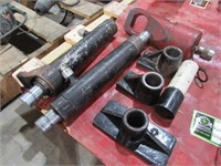 (qty - 3) Hydraulic Jacks and Splitter-