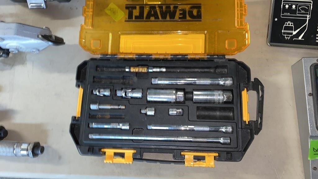 DEWALT EXTENSION SET