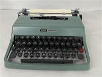 Vintage Olivetti Lettera 32 typewriter