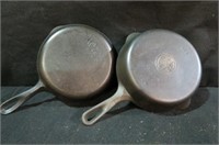 (2X) WAGNER & GRISWOLD #5 CAST IRON SKILLET