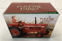 1/16 Farmall 826 Tractor/Driver Foxfire Farm,NIB