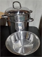 Stainless Pot and Strainer