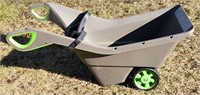 Lightweight Lawn & Garden Plastic Wheelbarrow