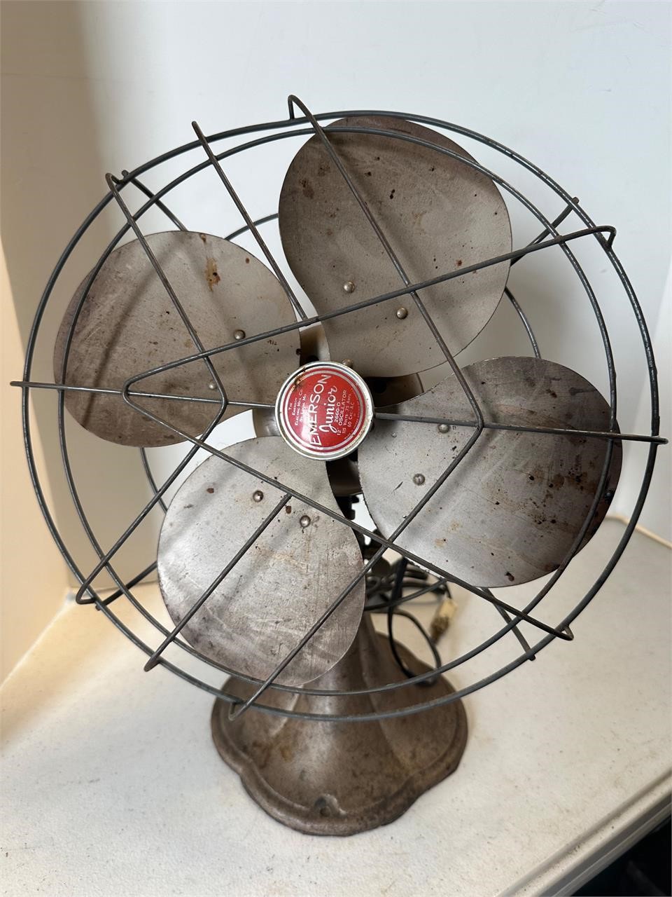 Antique Emerson Junior electric fan