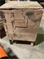 Wooden feed box