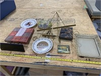 Picture Frames, Decorative Wall Plates, Easel,