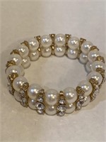 Double beaded pearl with diamond trim