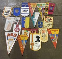 (RL) 20 Foreign Pennants including German