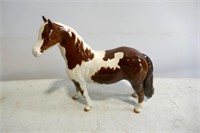 Beswick Paint Horse 7 1/2"W