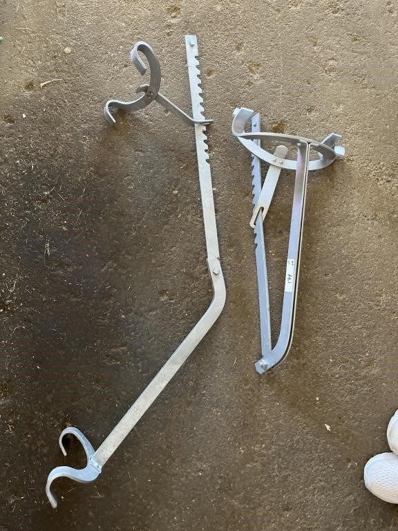 Adjustable Garden Tool Hanger