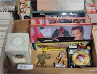 FLAT OF ASSORTED ELVIS COLLECTIBLES