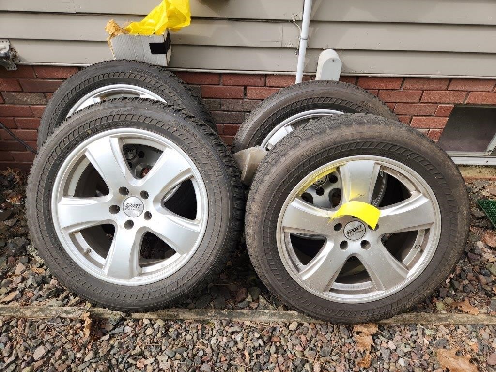 Blizzak tires on rims (4) , sz P235/55R18 99H