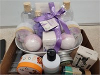 TRAY OF BATH SOAPS AND ACCESSORIES