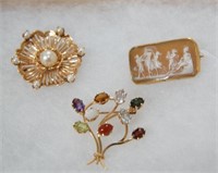 Collection of Antique 14 kt gold pins (3)
