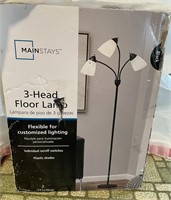 New 3 head floor lamp 5'3'
