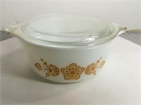 Butterfly Gold Lidded Pyrex 472 Dish