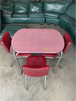 Mesco vtg table and 3 chairs 39”l x 30”w x 30”t**