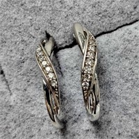 $1800 10K  Diamond(0.1ct) Earrings