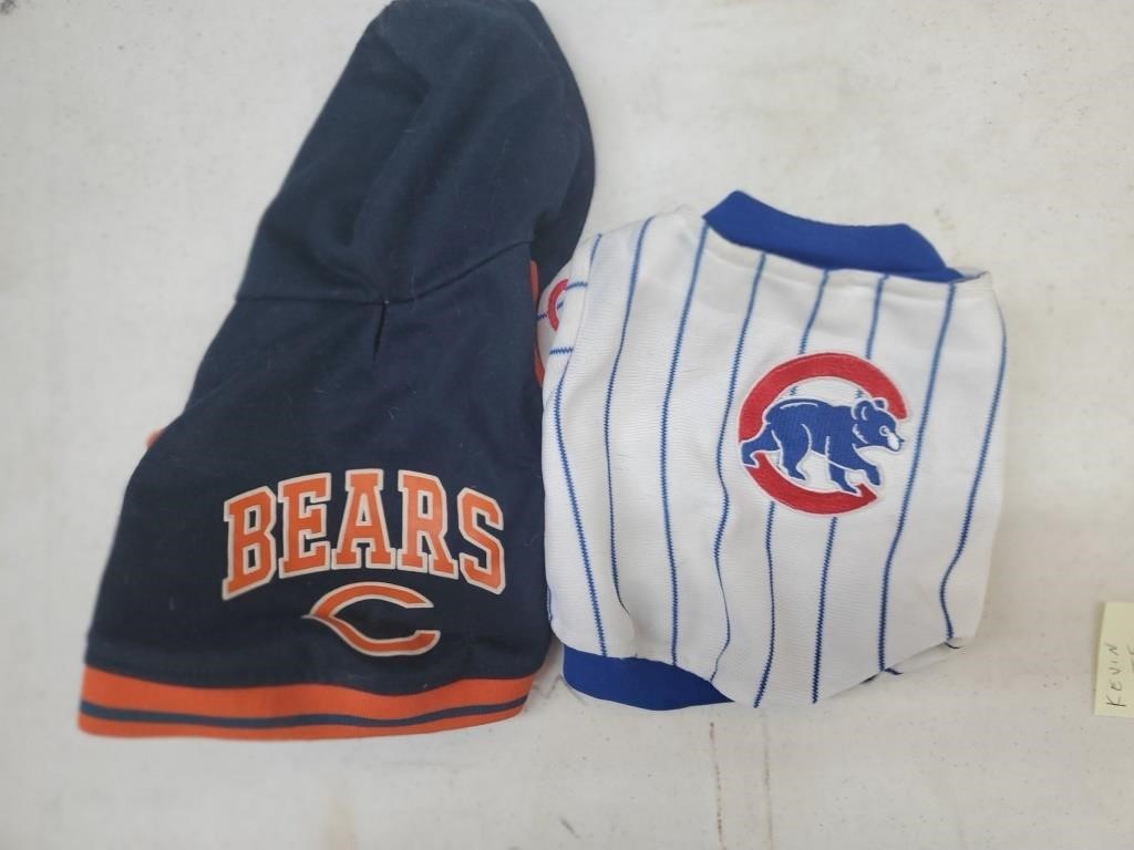2 Different Dog Shirts - Chicago Cubs and Bears Sm