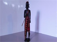Sculpture de bois représentant guerrier africain