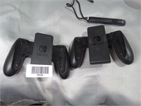2 Nintendo Switch Controller / Holders
