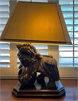 320 - VINTAGE FOO DOG TABLE LAMP