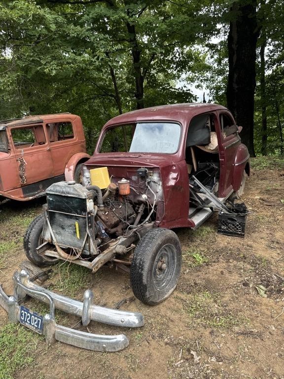 1948 Ford Super Deluxe