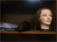 Mannequin head with two wigs