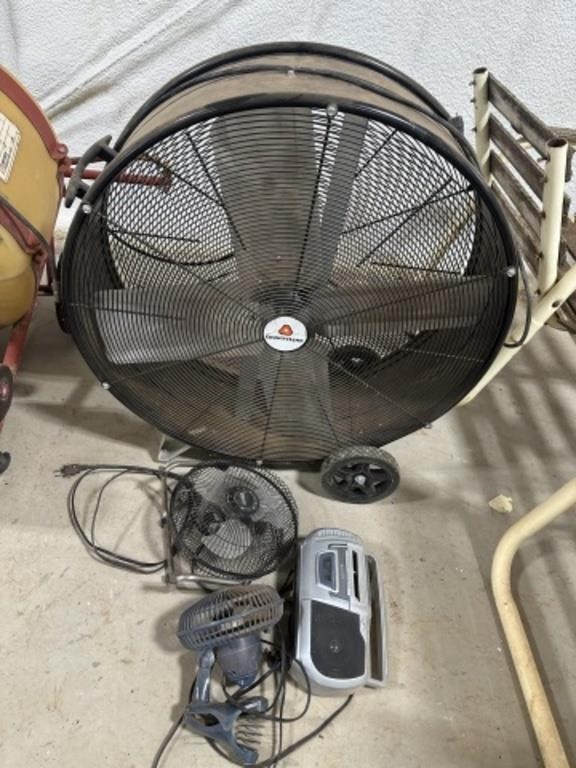 Country line 30" 2 speed fan, 2 small fans, radio