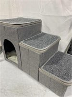 PET STAIRS W/CUBBY 13x28x17IN