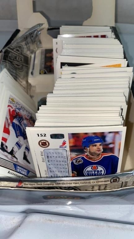 Hockey collector cards box